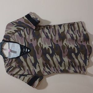 Women's hooded camo top